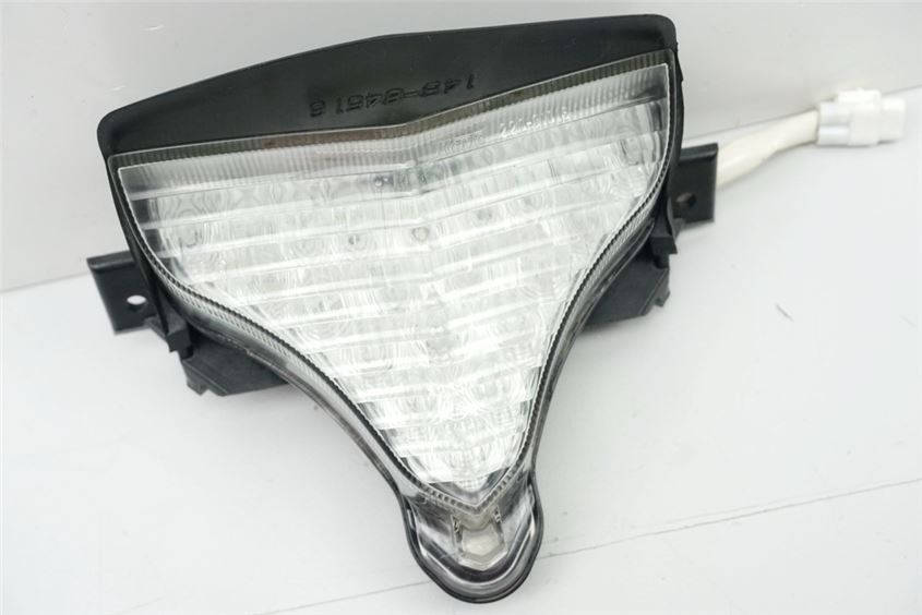 YAMAHA YZF R1 RN22 RN221 LUZ TRASERA LUZ TRASERA POSTERIOR