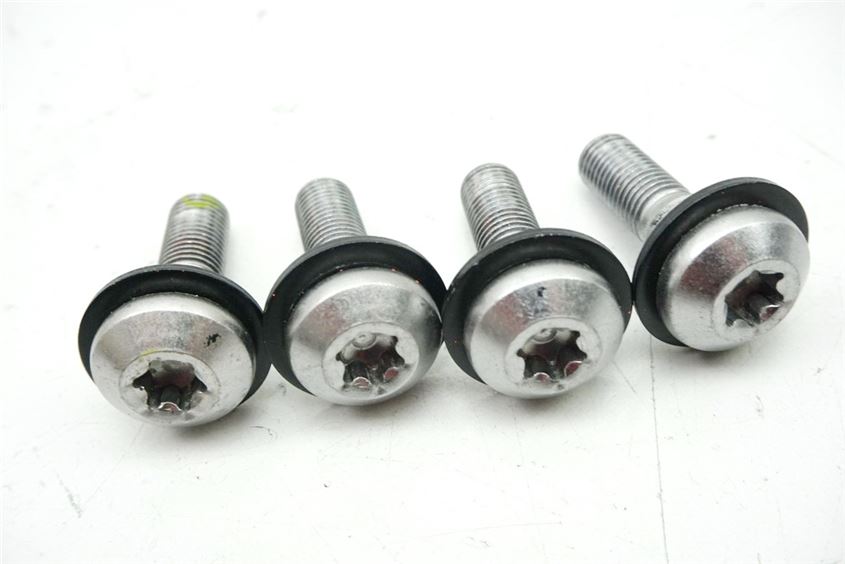 YAMAHA YZF R1 RN22 RN221 TORNILLOS SUBCHASIS