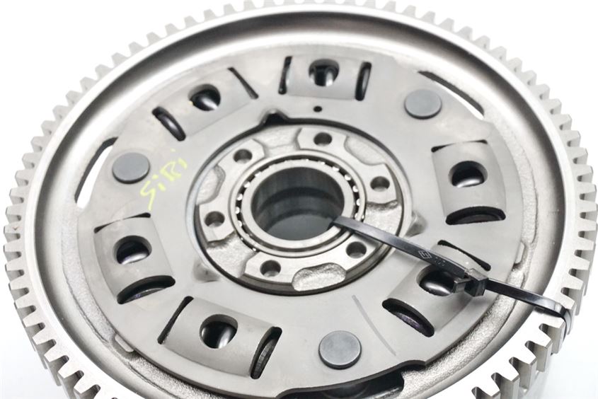 HONDA CB 1000 R SC60 CLUTCH BASKET CLUTCH