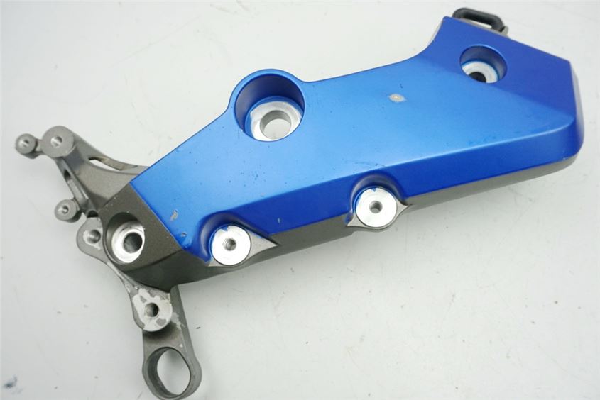 HONDA CB 1000 R SC60 SOPORTE CHASIS IZQUIERDA TAPA MOTOR VIGA