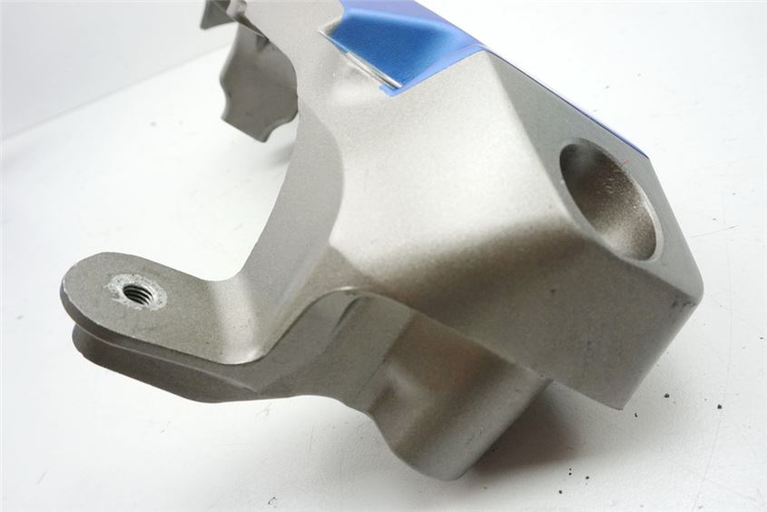 HONDA CB 1000 R SC60 BRACKET FRAME RIGHT COVER ENGINE MOUNT