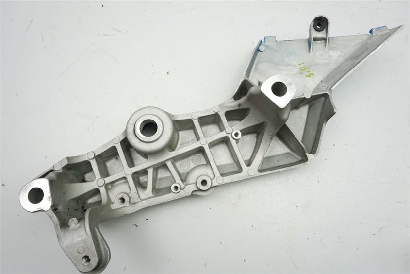 HONDA CB 1000 R SC60 BRACKET FRAME RIGHT COVER ENGINE MOUNT