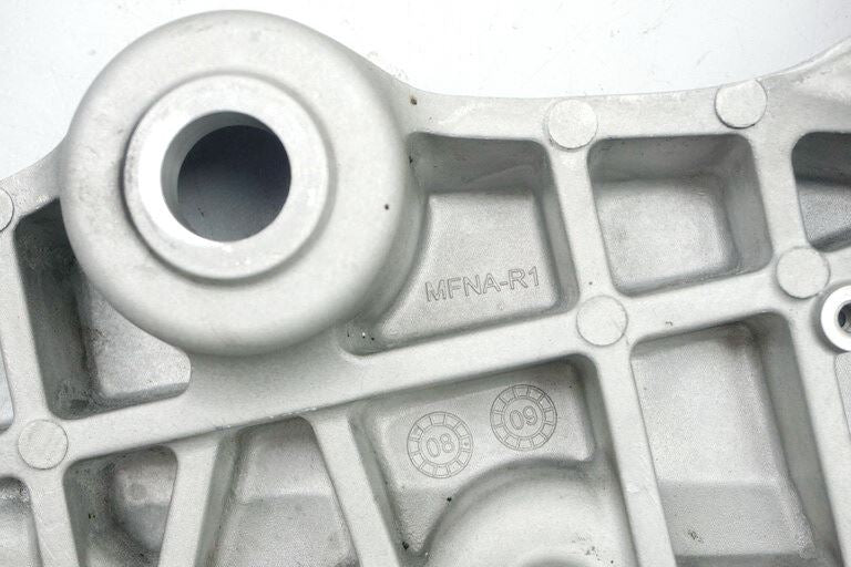HONDA CB 1000 R SC60 BRACKET FRAME RIGHT COVER ENGINE MOUNT
