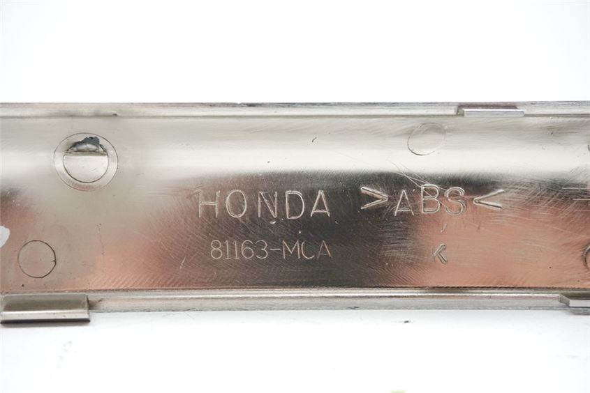 HONDA GL 1800 SC47 A ABS GOLDWING ABDECKUNG TOPCASE MITTE COVER CHROM VERKLEIDUNG