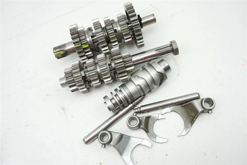 CAGIVA ROADSTER 125 GETRIEBE GETRIEBEWELLE SCHALTKLAUEN SCHALTWALZE