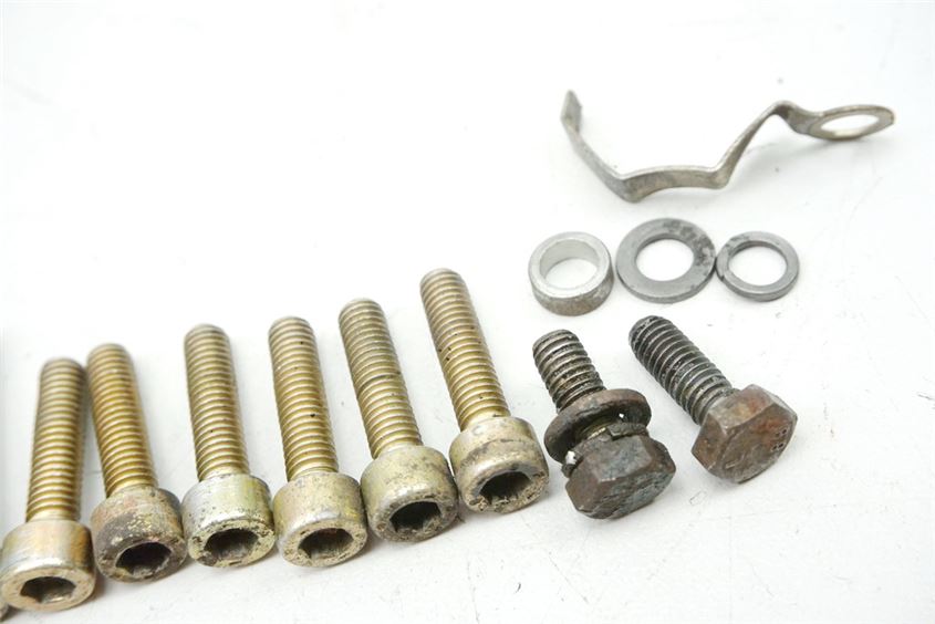 CAGIVA ROADSTER 125 TORNILLOS TAPA EMBRAGUE