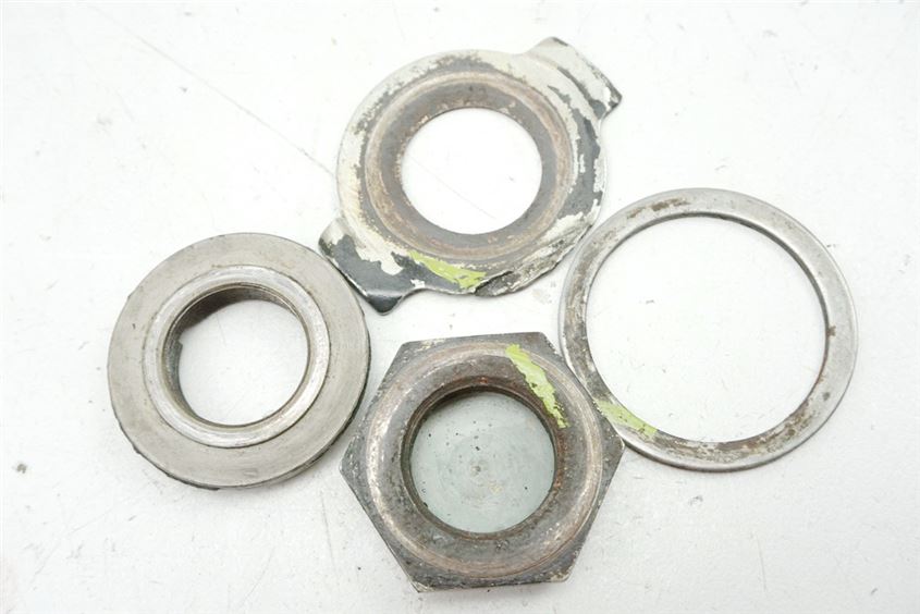 CAGIVA ROADSTER 125 MUTTER LENKKOPF GABELBRÜCKE SICHERUNG