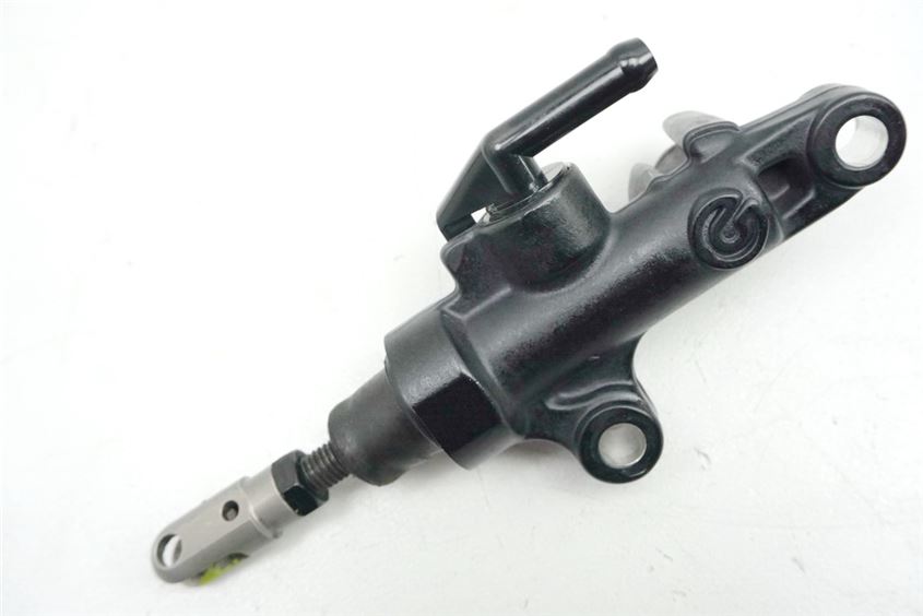 YAMAHA MT01 RP18 CILINDRO FRENO TRASERO BOMBA DE FRENO