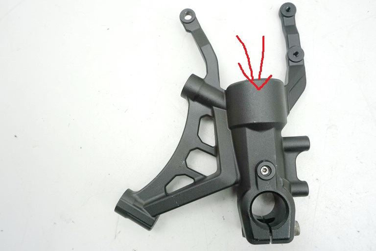 YAMAHA MT01 RP18 BASE DE HORQUILLA DERECHA HORQUILLA