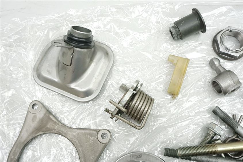 HONDA GL 1800 SC47 A ABS GOLDWING SCHRAUBEN & KLEINTEILE - MOTOR