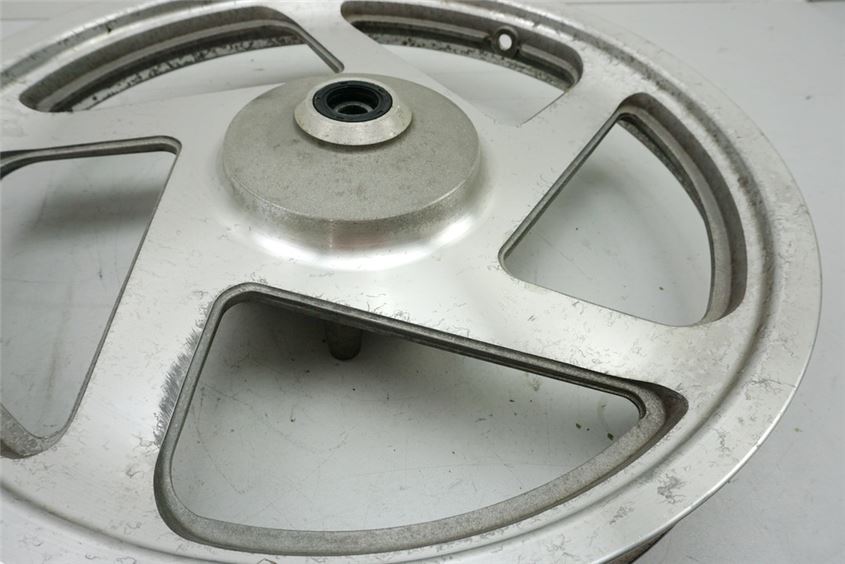 DAELIM VT 125b LLANTA DELANTERA RUEDA DELANTERA