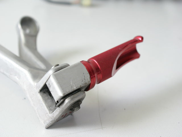 HONDA CBR 900 SC33 FUßRASTENANLAGE SOZIUS LINKS