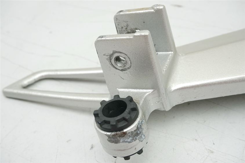 KYMCO NEXXON 50 CK50Q-B PASSENGER FOOTREST PLATE RIGHT HOLDER FOOTREST