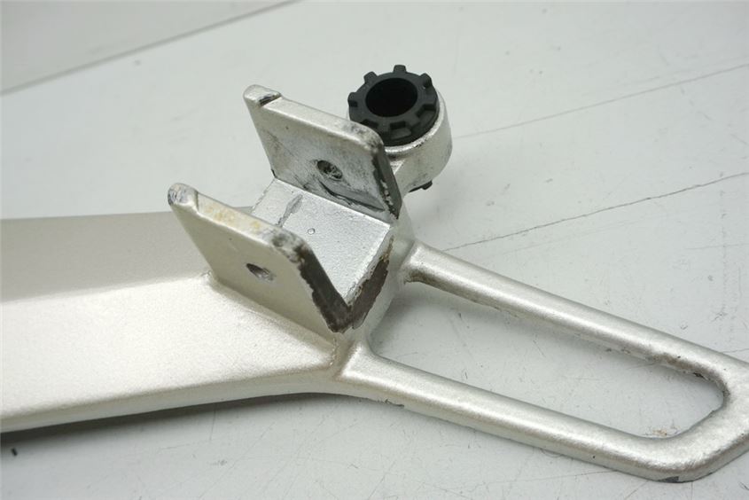 KYMCO NEXXON 50 CK50Q-B PASSENGER FOOTREST PLATE RIGHT HOLDER FOOTREST