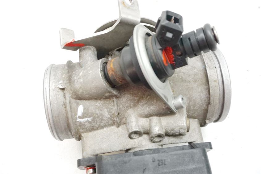 BMW R 850 R 259 INJECTION SYSTEM LEFT INJECTION THROTTLE BODY