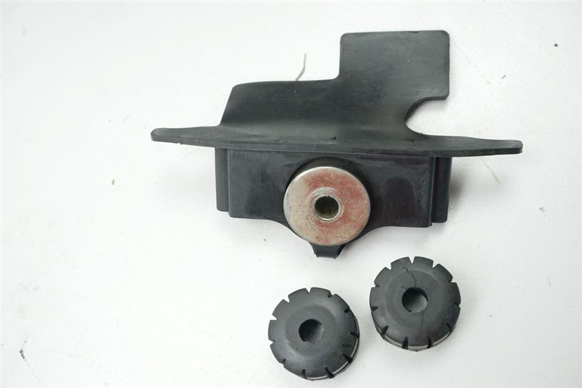 DAELIM VT 125b TANK GUMMIS HALTER