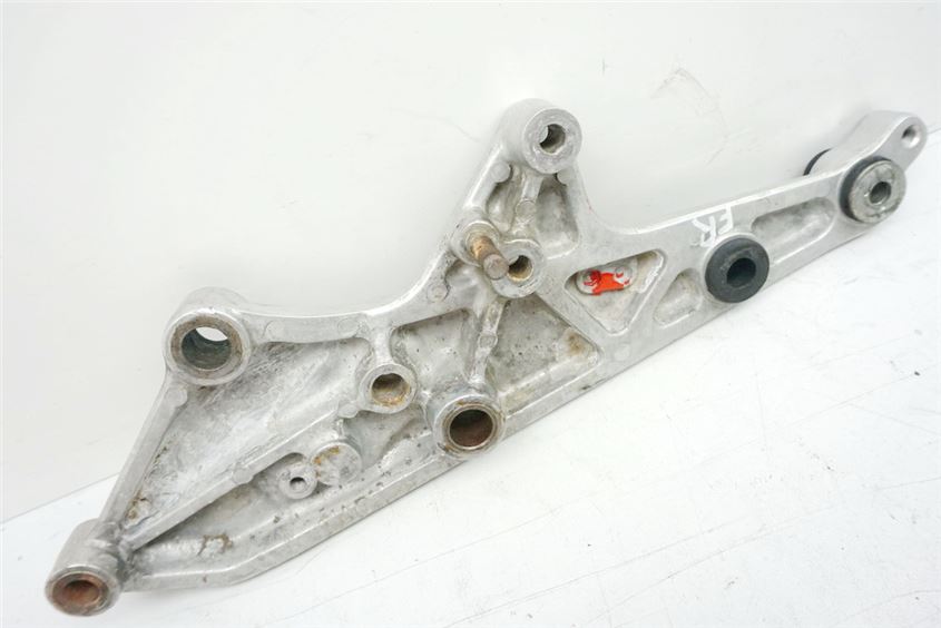 HONDA CB 750 F RC04 BOLDOR FOOTREST PLATE RIDER RIGHT FOOTREST BRACKET