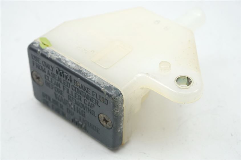 Depósito de líquido de frenos trasero SUZUKI GS 500 E GM51B