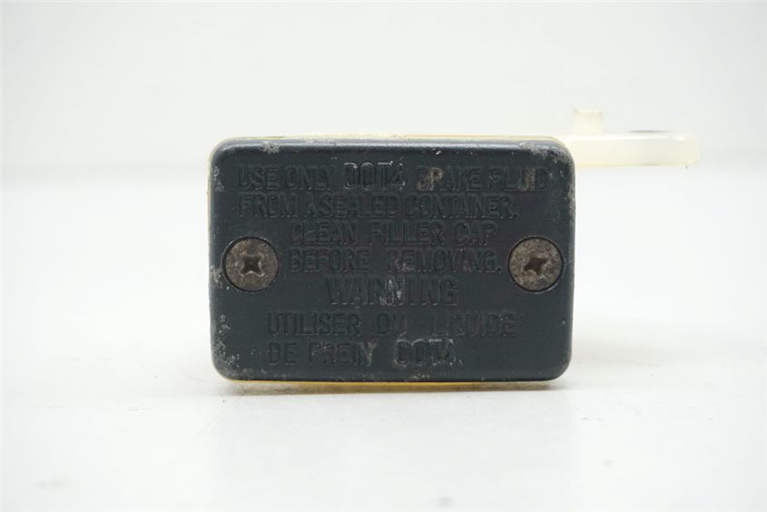 Depósito de líquido de frenos trasero SUZUKI GS 500 E GM51B