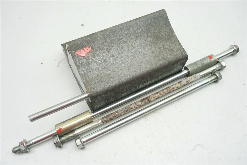 HONDA FJS 600 PF01 SILVER WING SOPORTE MOTOR EJE PERNO
