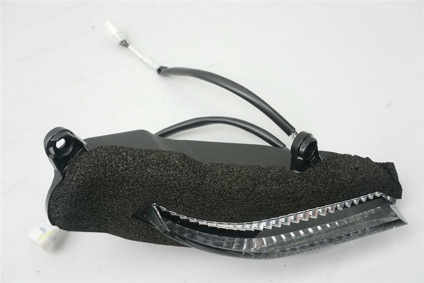 YAMAHA YZF R6 RJ27 STANDLICHT RECHTS LAMPE SCHEINWERFER