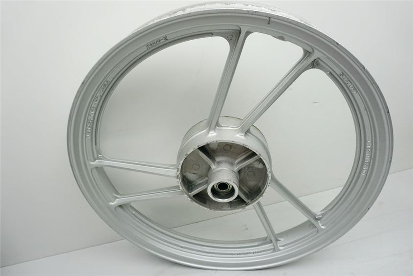 SUZUKI RG 80 GAMMA NC11A LLANTA TRASERA RUEDA TRASERA