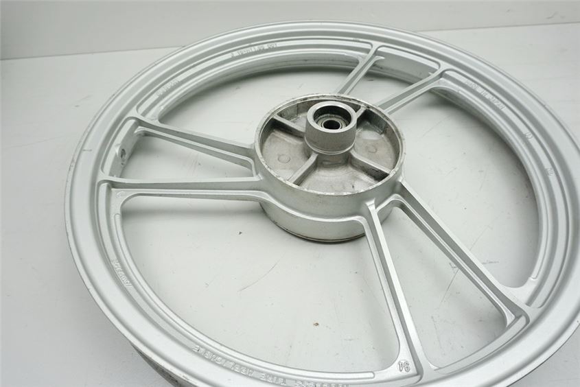 SUZUKI RG 80 GAMMA NC11A LLANTA TRASERA RUEDA TRASERA
