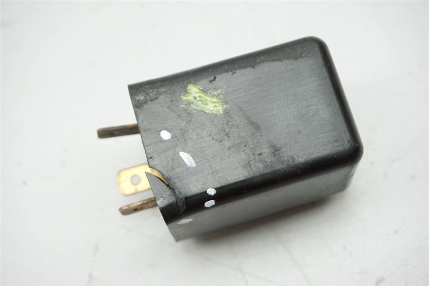 SUZUKI RG 80 GAMMA NC11A FLASHER RELAY INDICATOR RELAY
