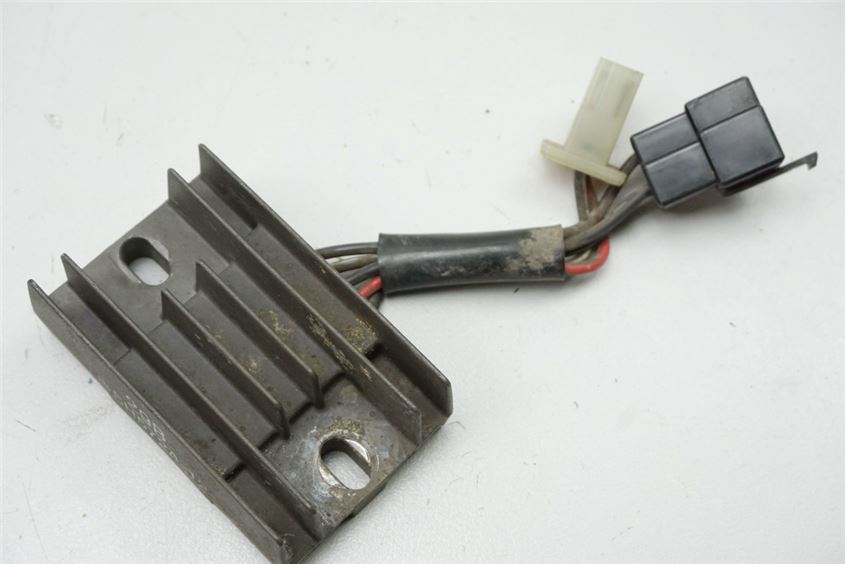 SUZUKI GZ 125 MARAUDER CHARGE CONTROLLER REGULATOR RECTIFIER