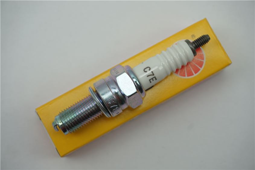 ZÜNDKERZE NGK - C7E