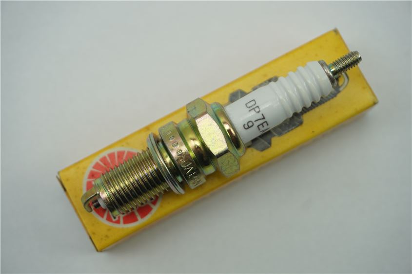 SPARK PLUG NGK - DP7EA-9