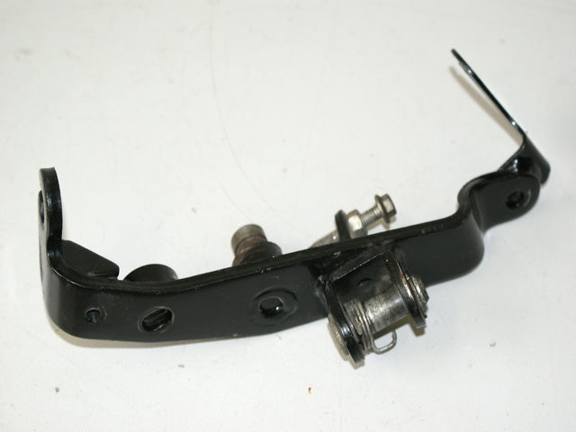 KAWASAKI BN 125 A ELIMINATOR FUßRASTENTRÄGER FAHRER RE