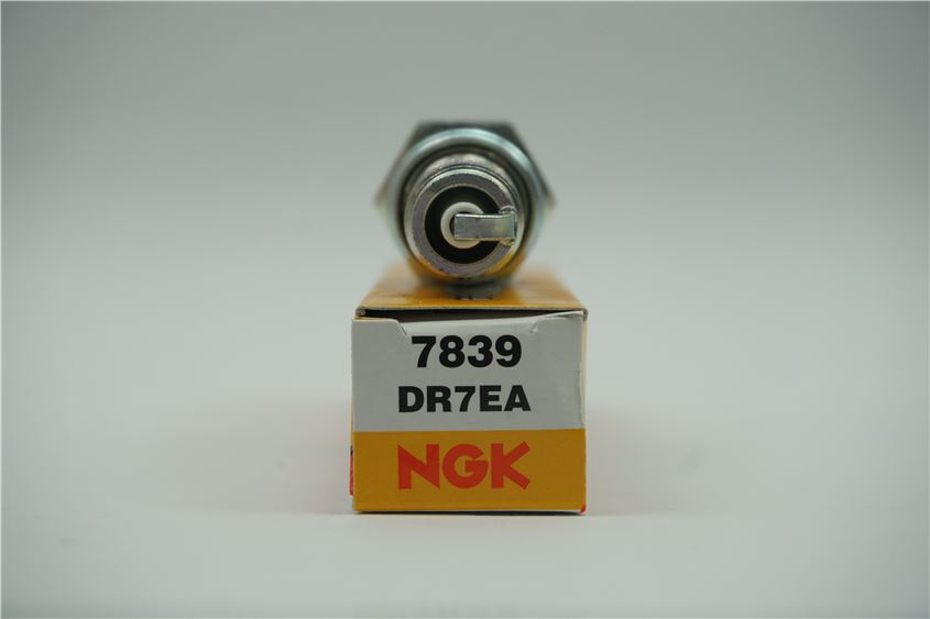 BUJÍA NGK - DR7EA