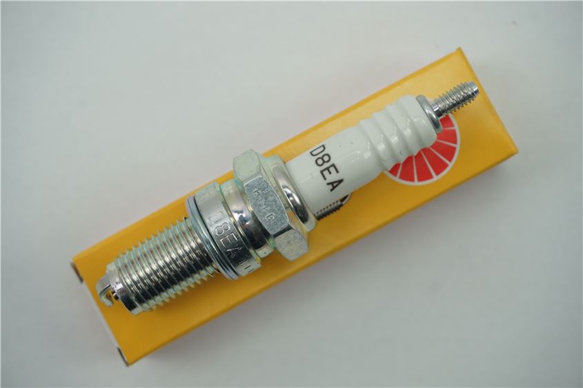 BUJÍA NGK - D8EA