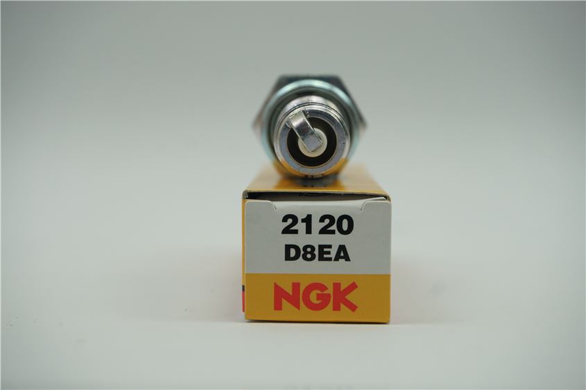 BUJÍA NGK - D8EA