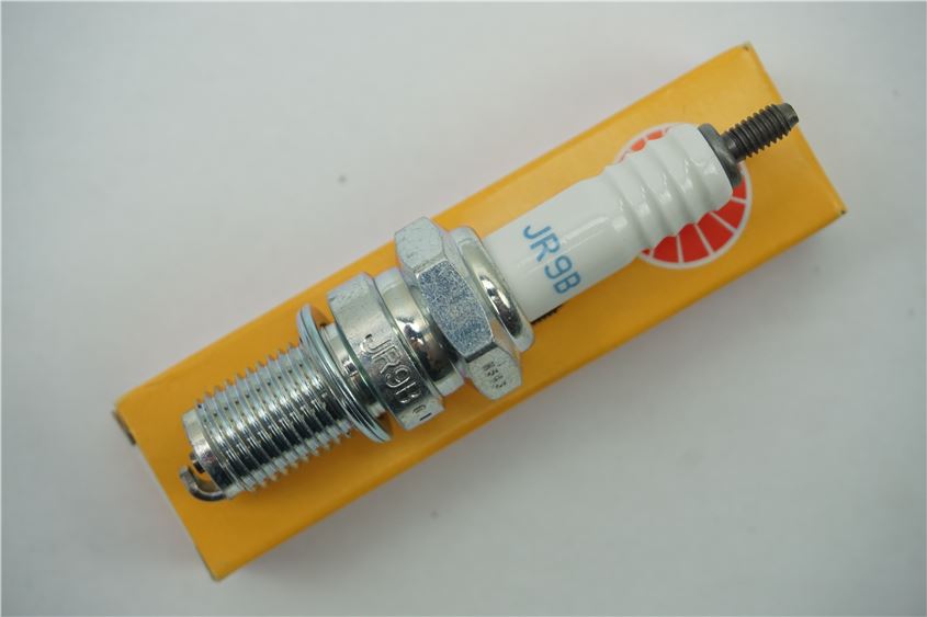 ZÜNDKERZE NGK - JR9B