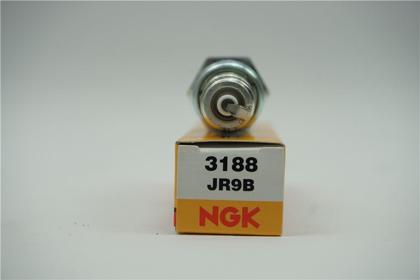 ZÜNDKERZE NGK - JR9B