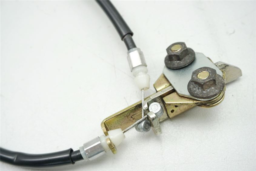 YAMAHA FZS 600 RJ02 FAZER SEAT LOCK CABLE