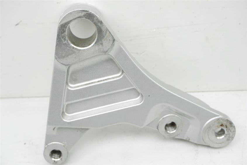 YAMAHA FZS 600 RJ02 FAZER PLACA ANCLAJE PINZA FRENO TRASERO