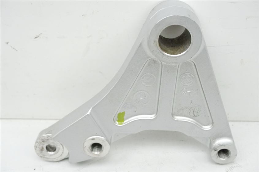 YAMAHA FZS 600 RJ02 FAZER PLACA ANCLAJE PINZA FRENO TRASERO
