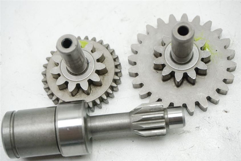 YAMAHA FZS 600 RJ02 FAZER STARTER CLUTCH GEARS SPROCKET INTERMEDIATE GEAR