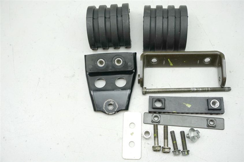 YAMAHA FZS 600 RJ02 FAZER SOPORTE DEPÓSITO GOMAS SUJECIÓN DEPÓSITO TORNILLOS