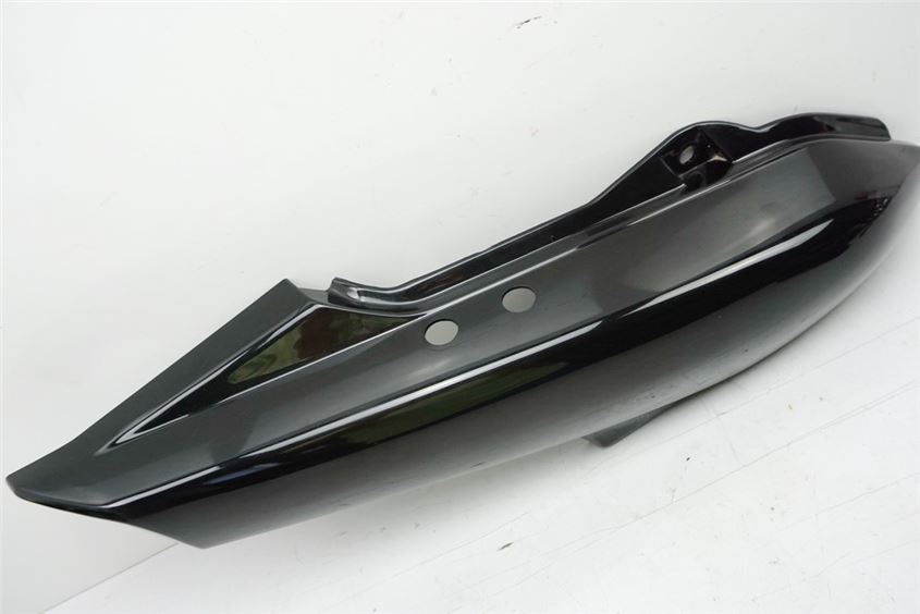 YAMAHA FZS 600 RJ02 FAZER CARENADO TRASERO DERECHO TAPA CUBIERTA