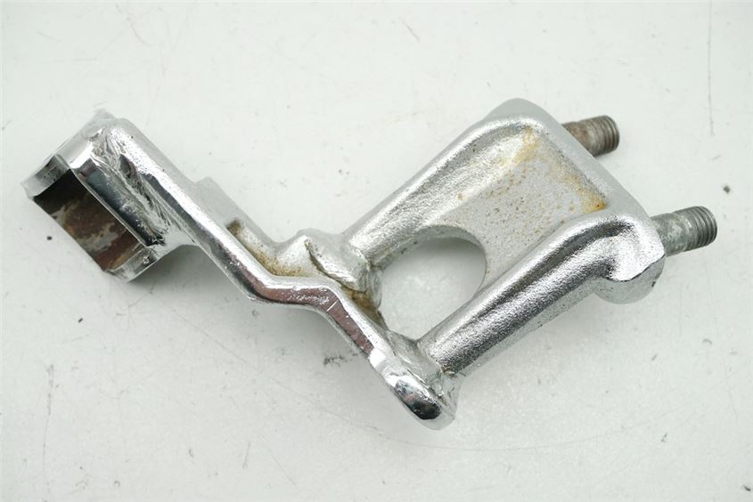 HONDA VT 700 C RC19 SHADOW FUßRASTENTRÄGER FAHRER LINKS HALTER FUßRASTE