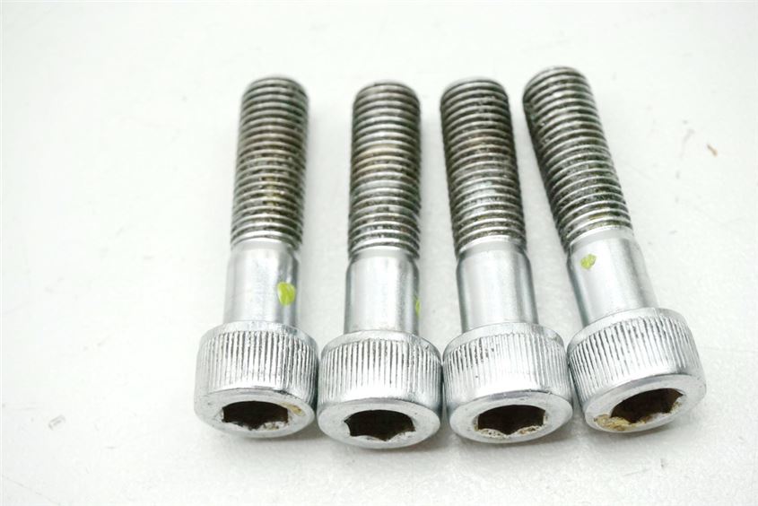 HONDA VT 700 C RC19 SHADOW SCHRAUBEN BREMSSATTEL VORN SCREWS