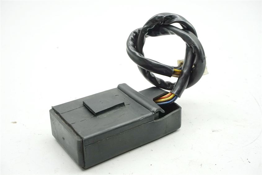 HONDA VT 700 C RC19 SHADOW RELAIS SENSOR AIRBOX VORN