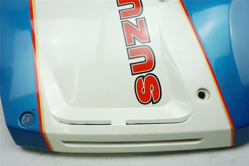 SUZUKI GSX 550 GSX 750 SIDE FAIRING RIGHT COVER 94431-43410