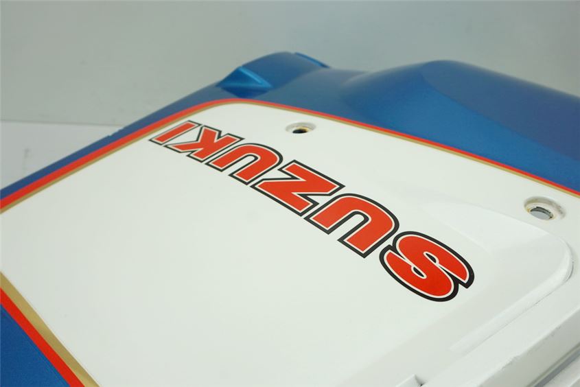SUZUKI GSX 550 GSX 750 SIDE FAIRING RIGHT COVER 94431-43410