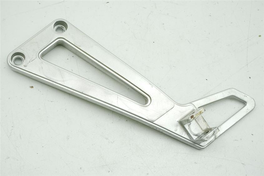 SUZUKI DR 650 SP43 B SOPORTE ESTRIBERA TRASERA IZQUIERDA ESTRIBERA