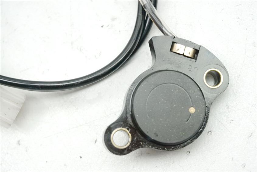 SUZUKI DR 650 SP43 B INTERRUPTOR DE PUNTO MUERTO
